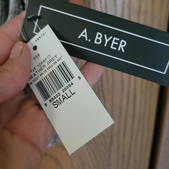 Sweater - Picture 3 of 3